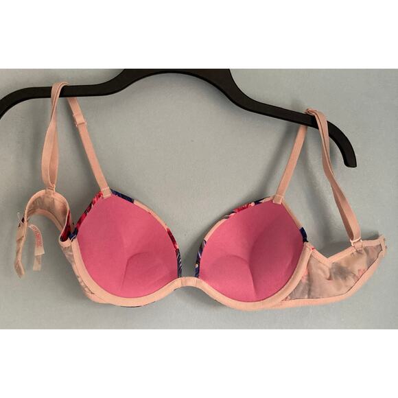 Victoria's Secret PINK Super Push Up Bra 32B Adds 2 Cup Sizes - Picture 6 of 9